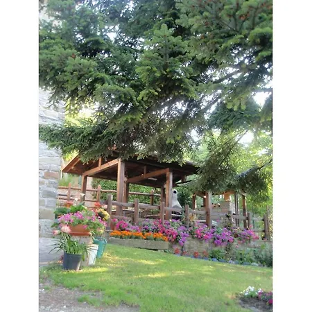 Casenuove Sleeps 4 Pool Διαμέρισμα *